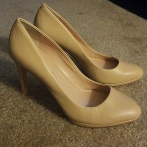 Banana Republic Pumps